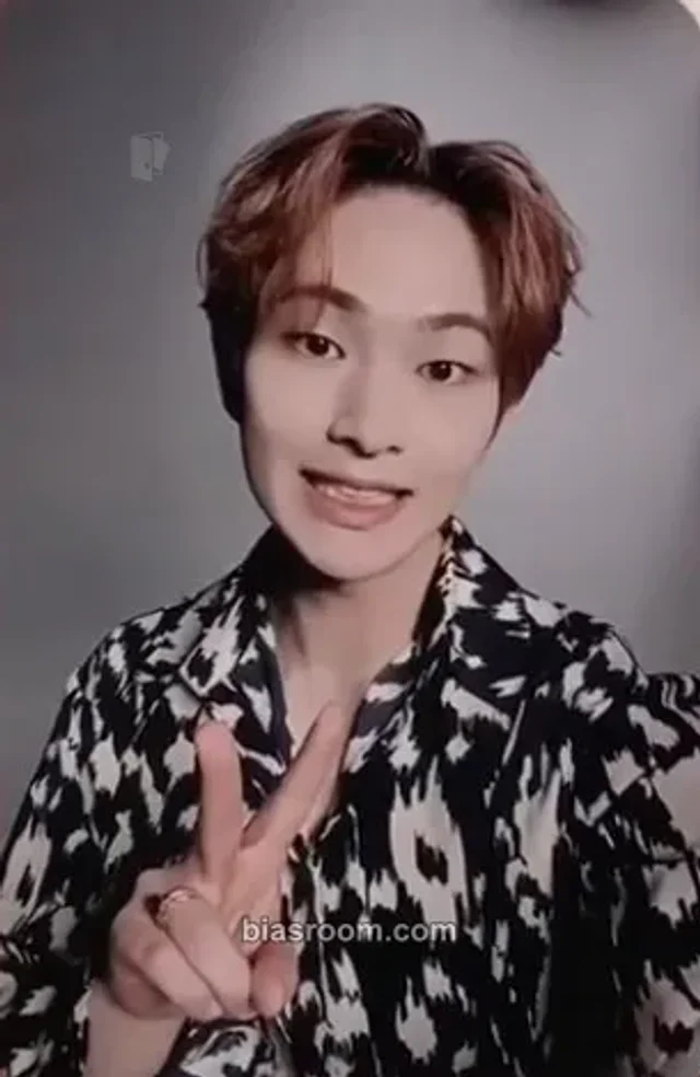 SHINee - Onew - Life Goes On Album album photocard japanese album limited edition