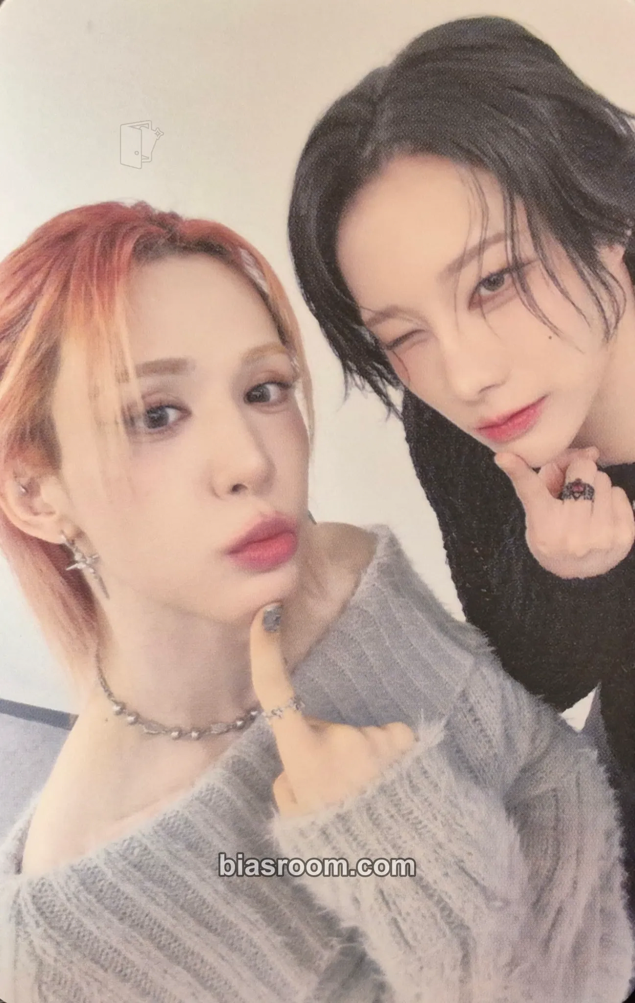 UXLXVE Photocard - XLOV - XLOV K-pop photocard