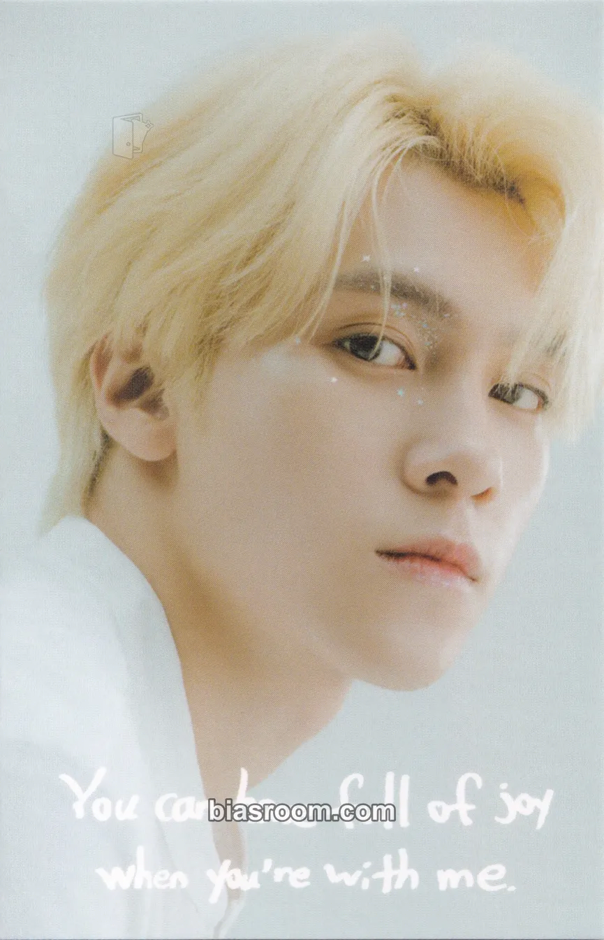 Hendery 2021 Season's Greetings Photocard - WayV - WayV K-pop photocard