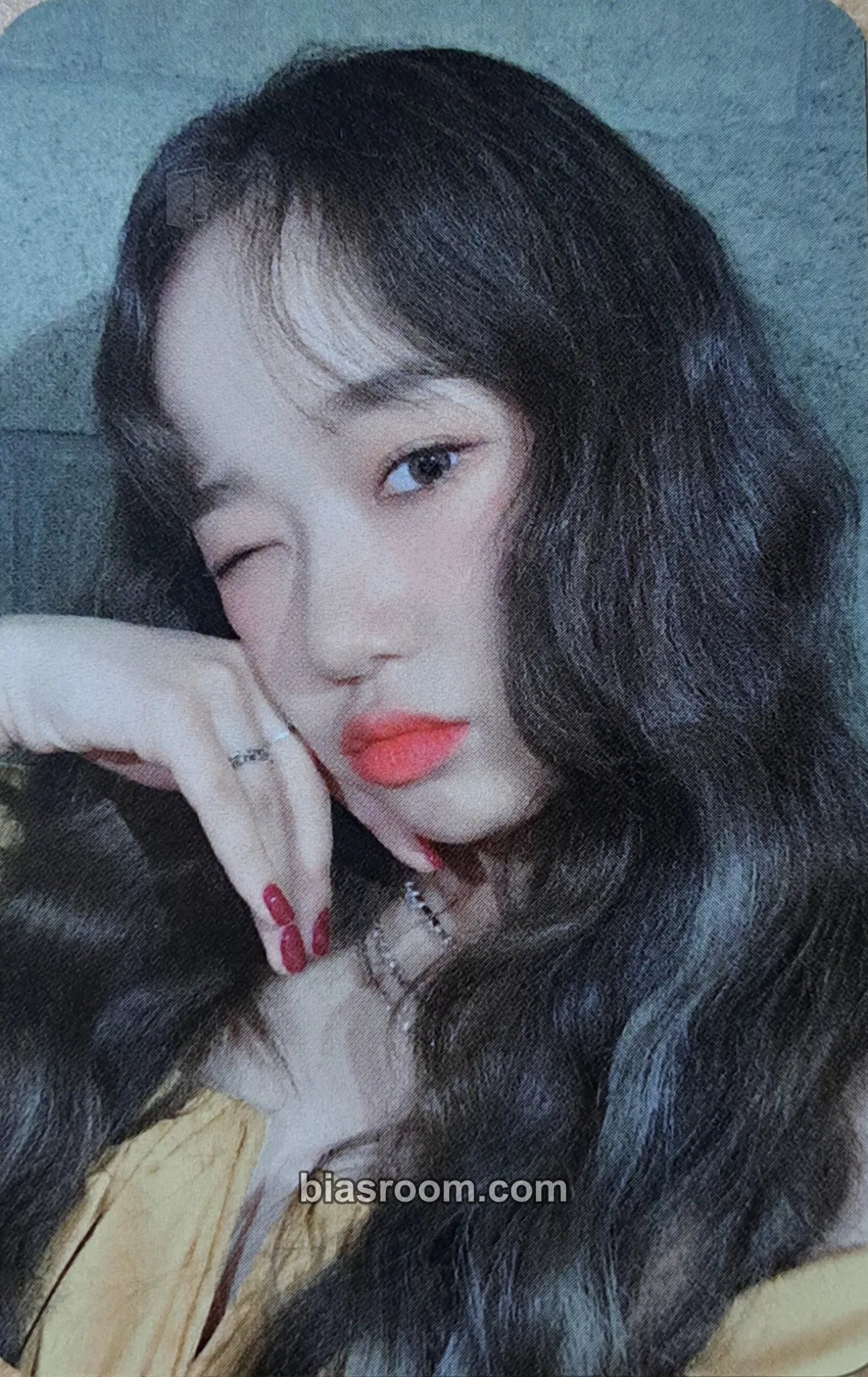 Choi Yoojung HIDE and SEEK Photocard - Weki Meki - Weki Meki K-pop photocard