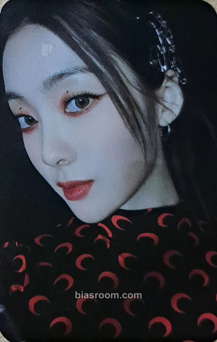 Lucy NEW RULES Photocard - Weki Meki - Weki Meki K-pop photocard