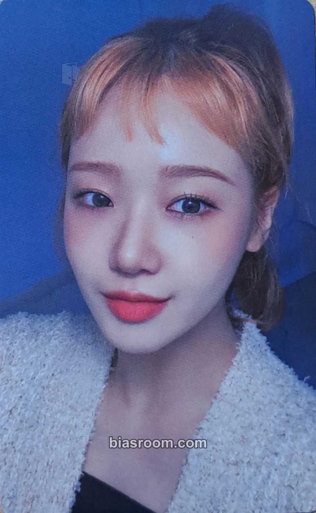 Choi Yoojung 2021 Season's Greetings Photocard - Weki Meki - Weki Meki K-pop photocard