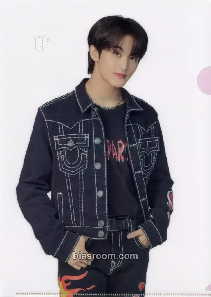 Mark CAFE In A DREAM Photocard - NCT DREAM - NCT DREAM K-pop photocard