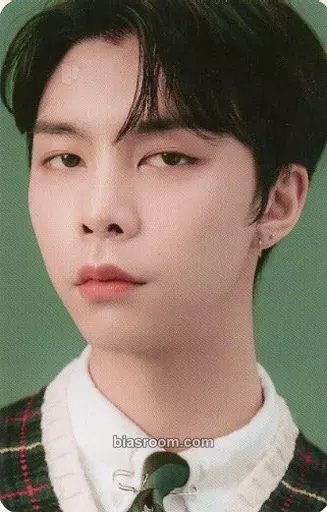 Johnny 2020 Season’s Greetings Photocard - NCT 127 - NCT 127 K-pop photocard