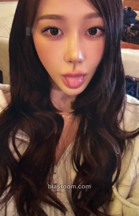 Giselle Season's Greetings (2026) Photocard - aespa - aespa K-pop photocard