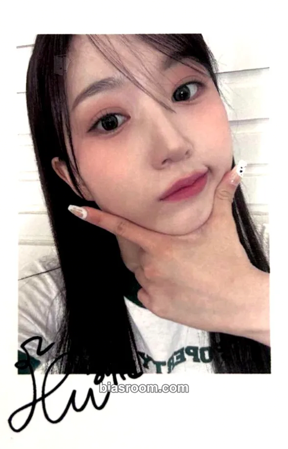 Haewon ENTWURF Photocard - NMIXX - NMIXX K-pop photocard