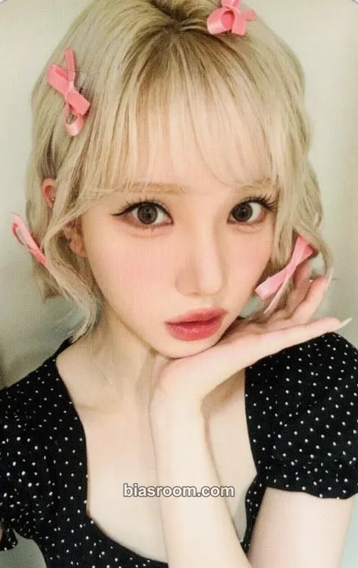 Eunha A Montage of ( ) Photocard - VIVIZ - VIVIZ K-pop photocard