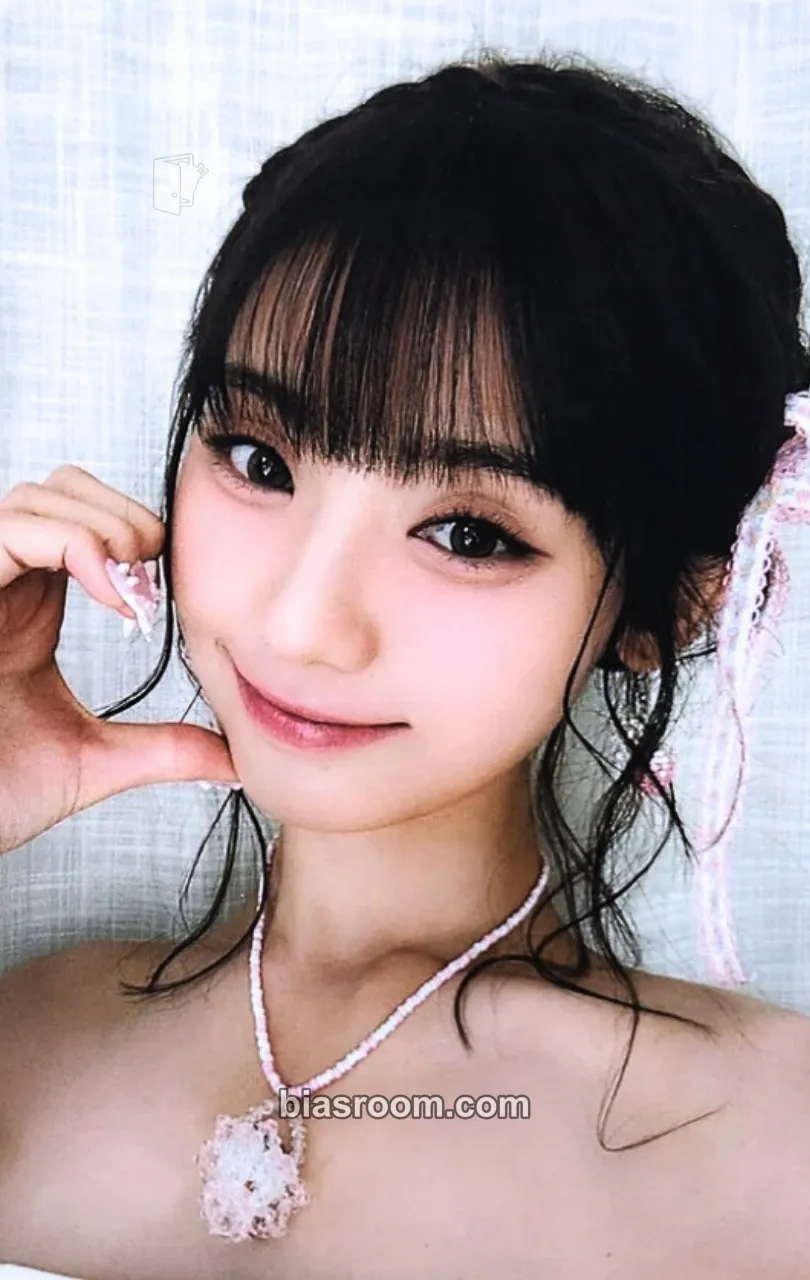 Hyeonju SWICY Photocard - UNIS - UNIS K-pop photocard