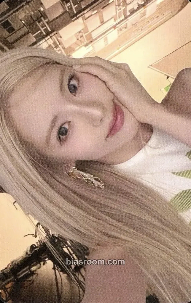 Jiwon Supersonic Photocard - fromis_9 - fromis_9 K-pop photocard
