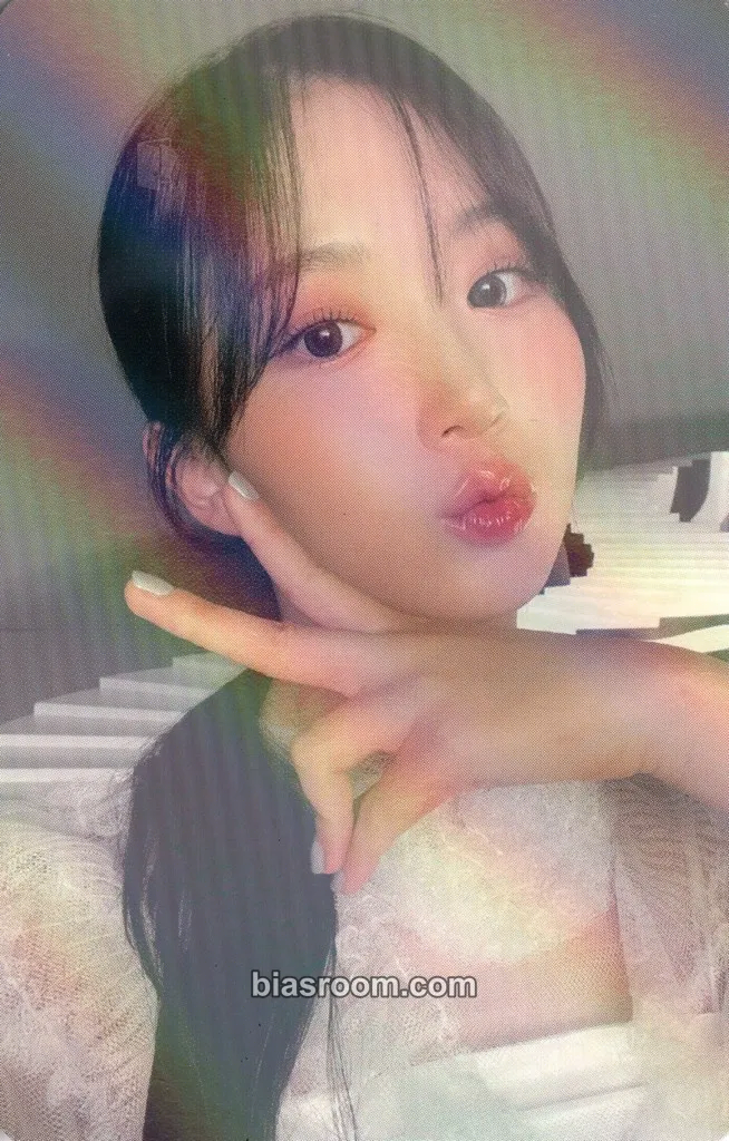 Haewon ENTWURF Photocard - NMIXX - NMIXX K-pop photocard