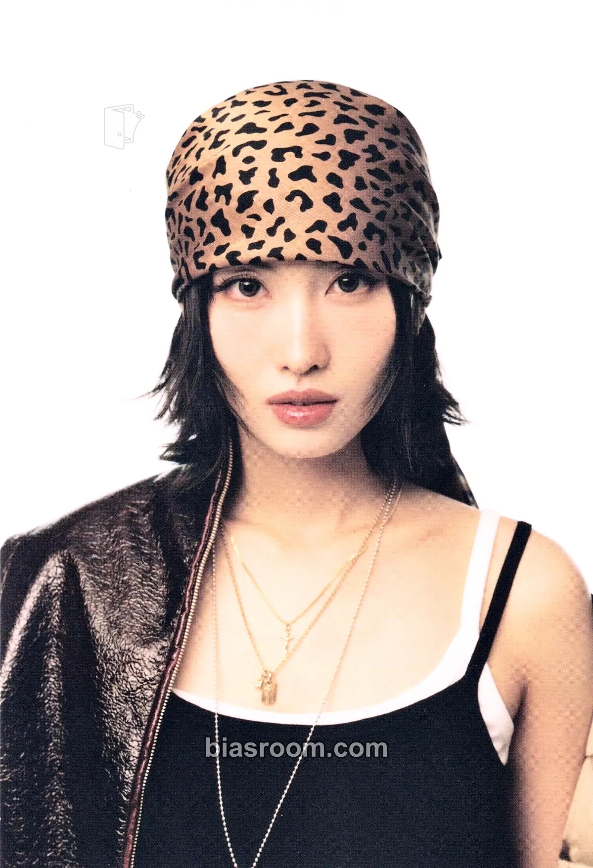 Momo TEN: The Story Goes On Photocard - TWICE - TWICE K-pop photocard