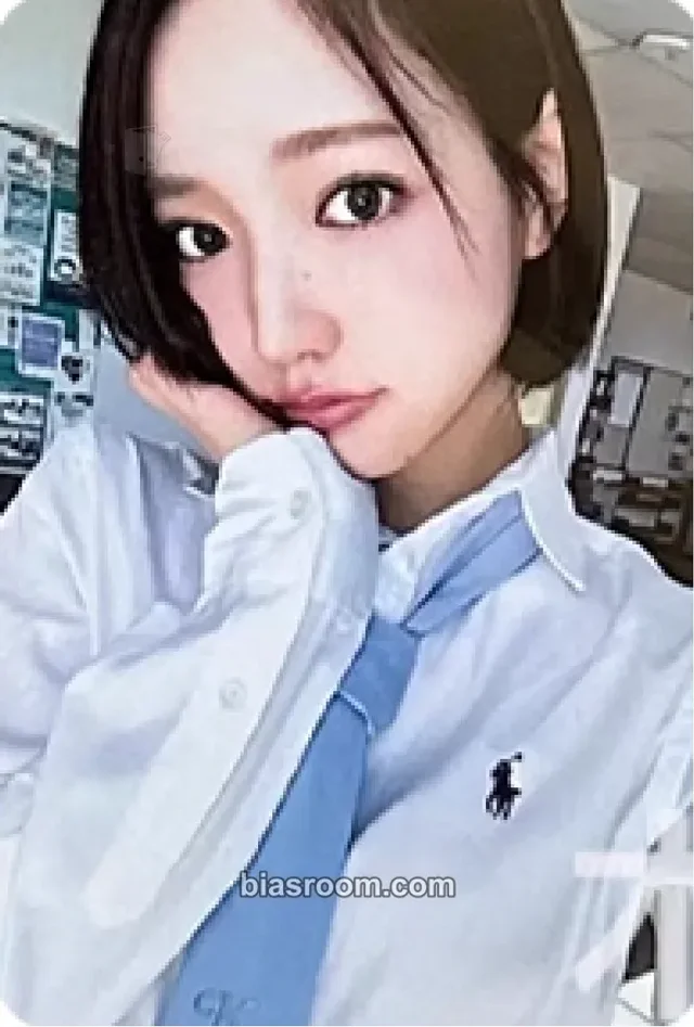 KiiiKiii - Jiyu - KiiiKiii x Slush Truck Other merch photocard slushy t-shirt brand collaboration