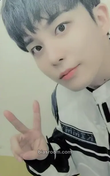 Jongho THE WORLD EP.1 : MOVEMENT Photocard - ATEEZ - ATEEZ K-pop photocard