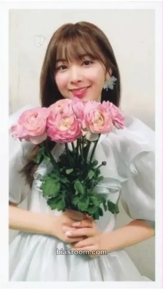 Miihi Paradise Photocard - NiziU - NiziU K-pop photocard