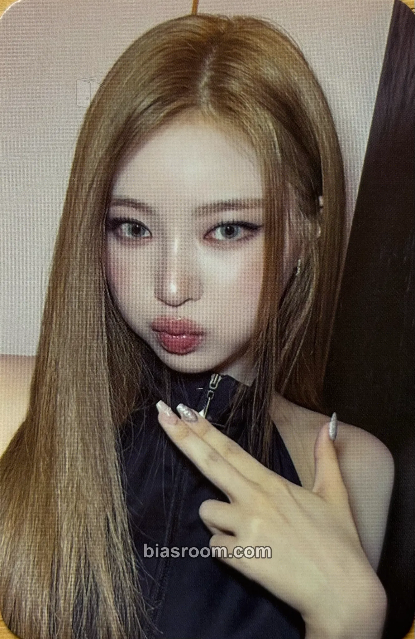 Haum DANCING ALONE Photocard - KiiiKiii - KiiiKiii K-pop photocard