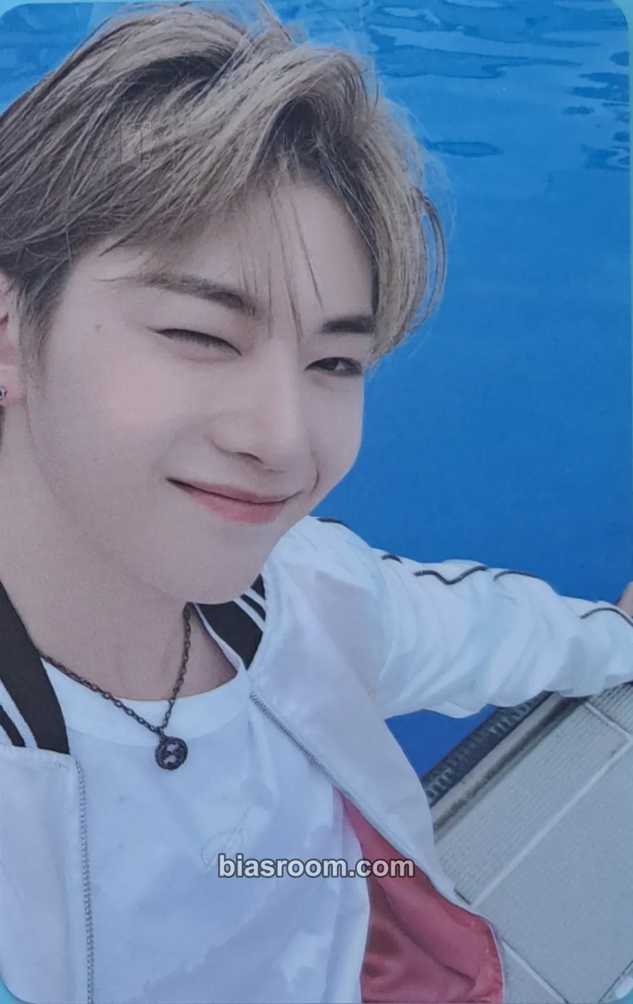 Matthew ZB1 x Clean Perfume Photocard - ZEROBASEONE - ZEROBASEONE K-pop photocard