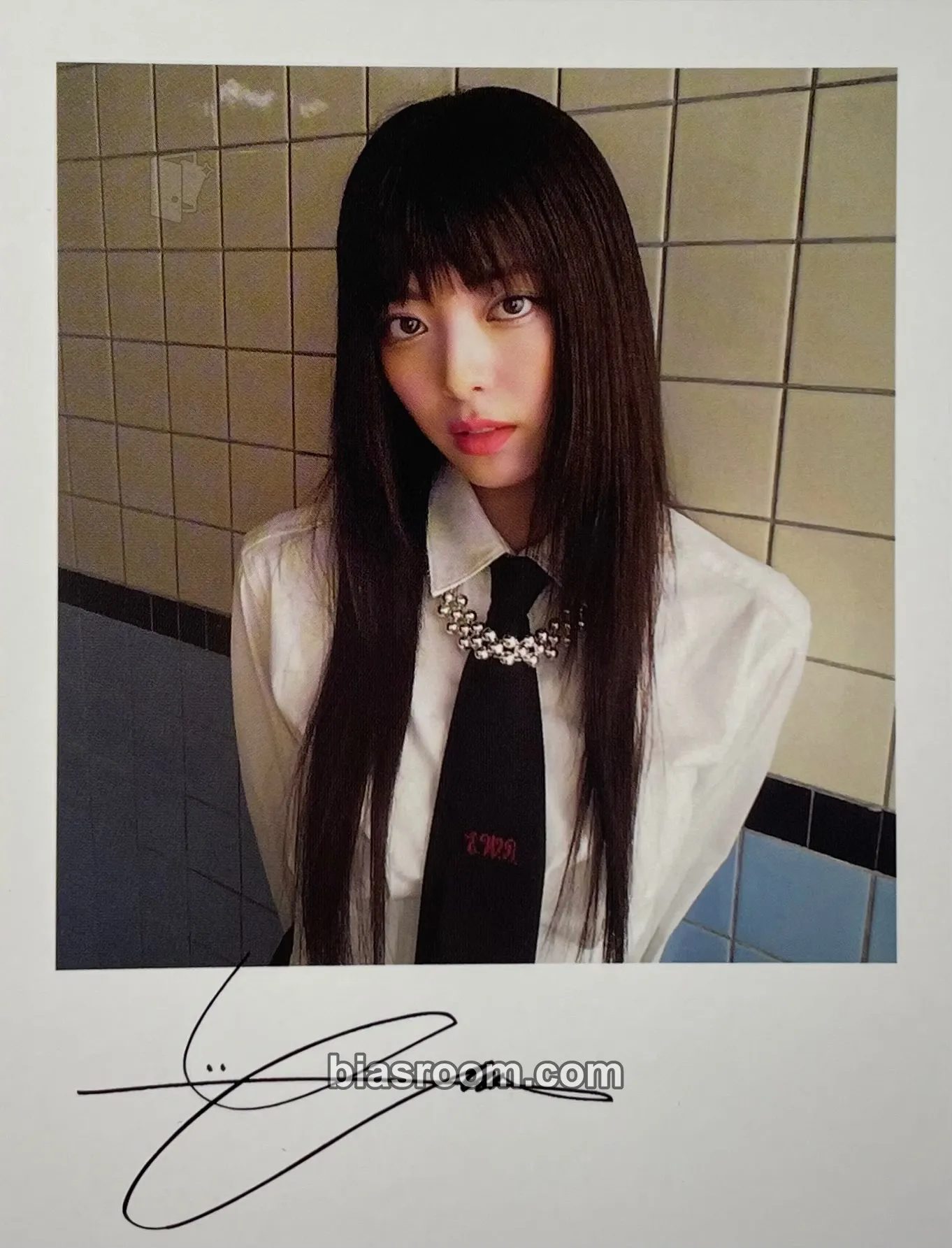 Yuna GOLD Photocard - ITZY - ITZY K-pop photocard
