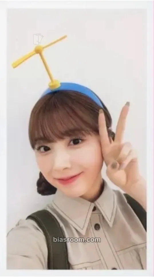 Miihi Paradise Photocard - NiziU - NiziU K-pop photocard