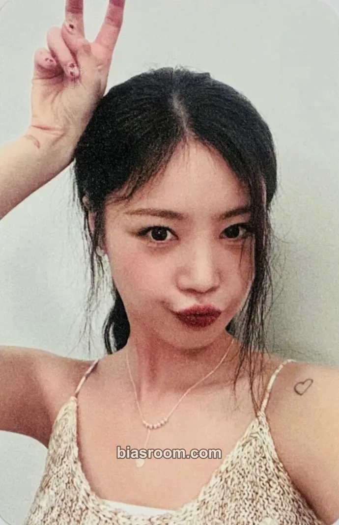 Soojin RIZZ Photocard - Soojin K-pop photocard
