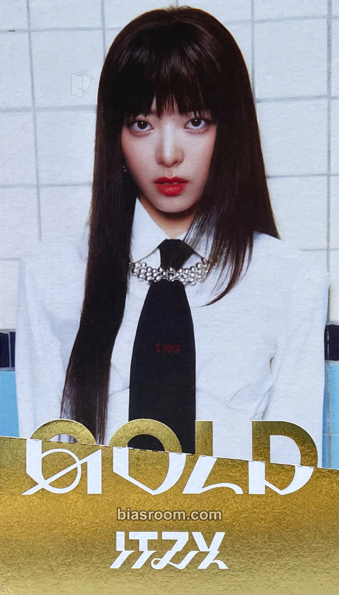 Yuna GOLD Photocard - ITZY - ITZY K-pop photocard