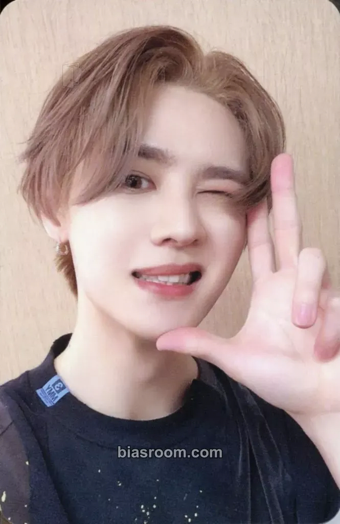 Kun NCT NATION: To The World Photocard - NCT - NCT K-pop photocard