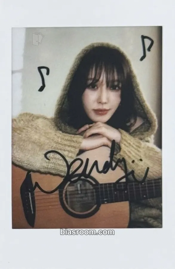 Wendy WAVES MAGAZINE Photocard - Red Velvet - Red Velvet K-pop photocard