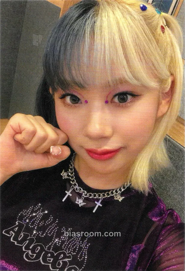 Dosie HIDE & SEEK Photocard - PURPLE KISS - PURPLE KISS K-pop photocard