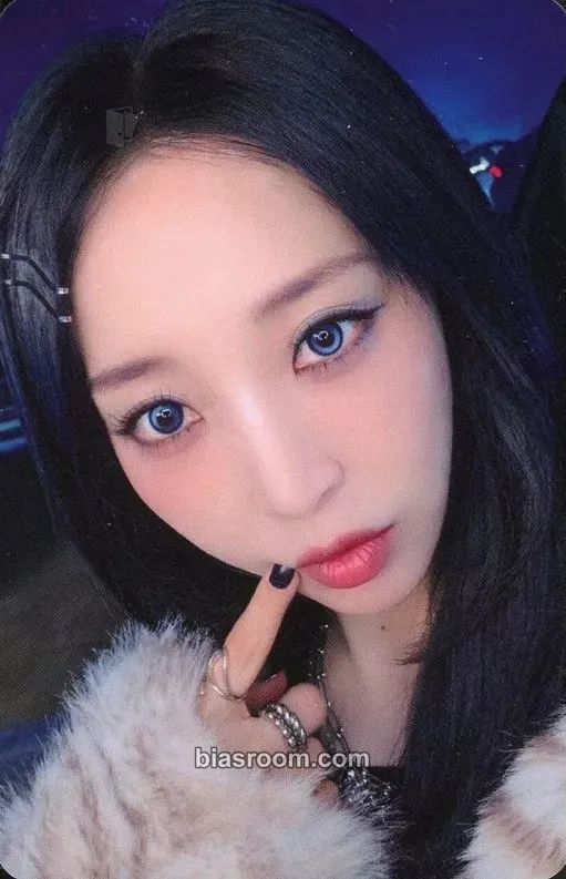 Moonbyul laundri Photocard - MAMAMOO - MAMAMOO K-pop photocard