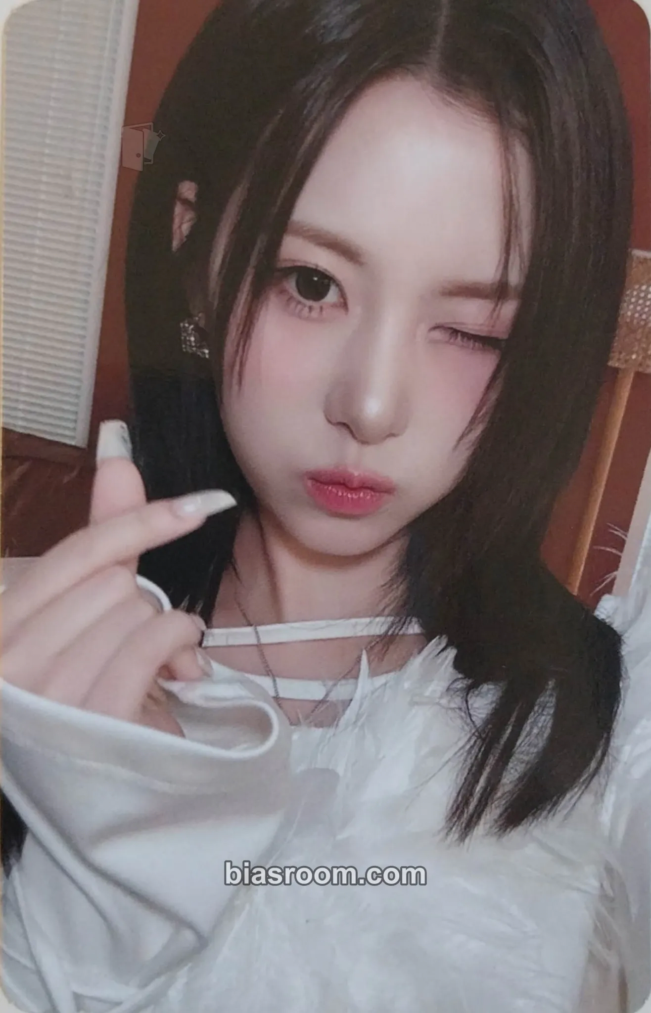 Liv lip bomb Photocard - RESCENE - RESCENE K-pop photocard
