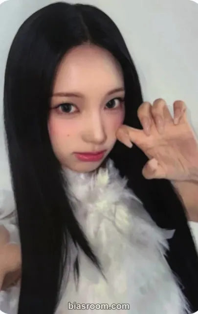 RESCENE - Woni - lip bomb Album album photocard