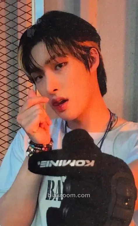 Mingi POP-UP: THE WORLD EP.1 : MOVEMENT (Everline) Photocard - ATEEZ - ATEEZ K-pop photocard