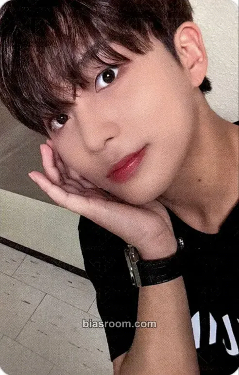 Jongho POP-UP: THE WORLD EP.1 : MOVEMENT (Everline) Photocard - ATEEZ - ATEEZ K-pop photocard