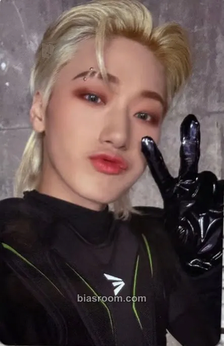 San THE WORLD EP.1 : MOVEMENT Photocard - ATEEZ - ATEEZ K-pop photocard