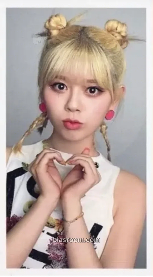 Riku CLAP CLAP Photocard - NiziU - NiziU K-pop photocard