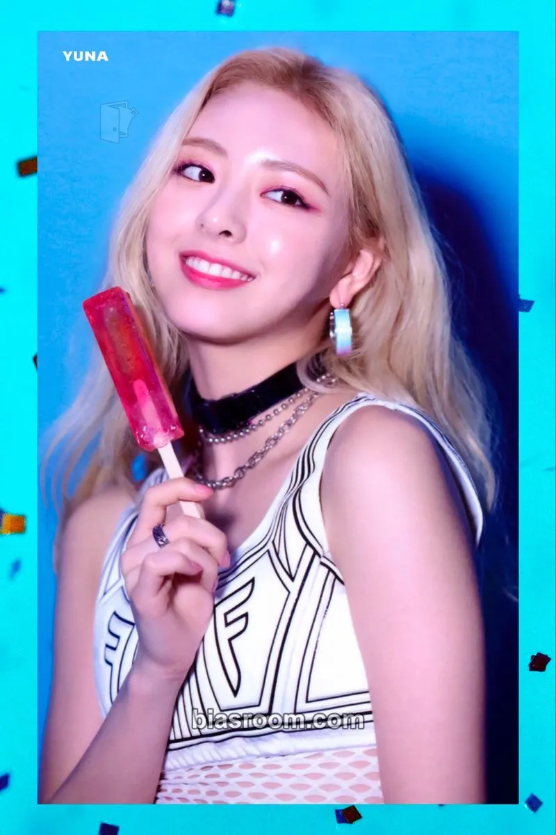 Yuna IT’z ICY Photocard - ITZY - ITZY K-pop photocard