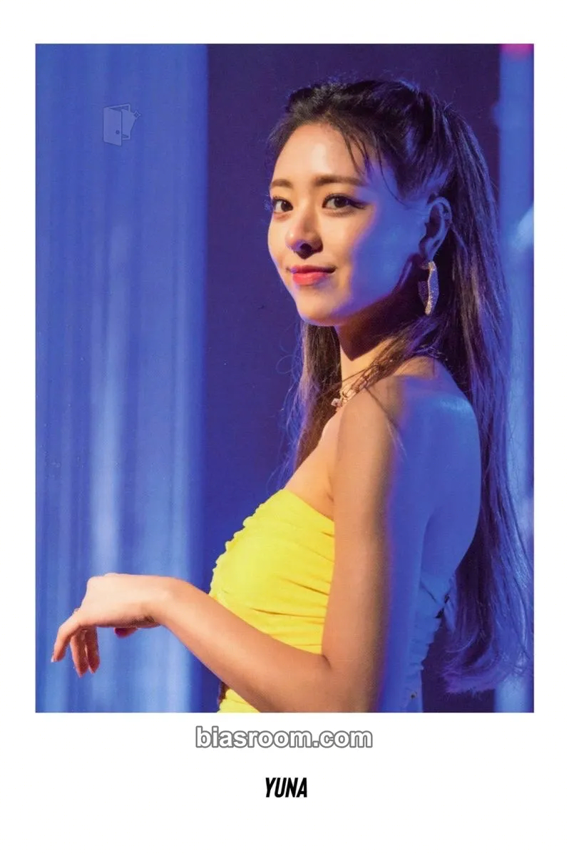 Yuna IT’z ME Photocard - ITZY - ITZY K-pop photocard