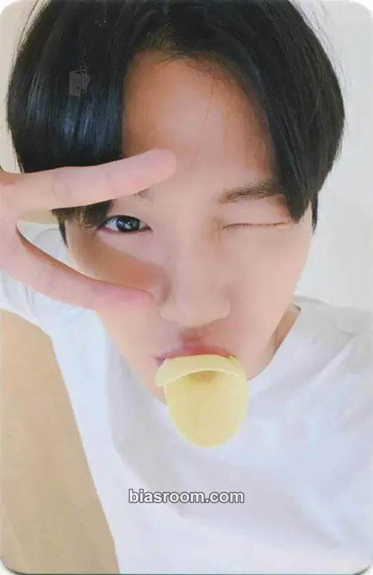 Baekhyun Hello, World Photocard - EXO - EXO K-pop photocard