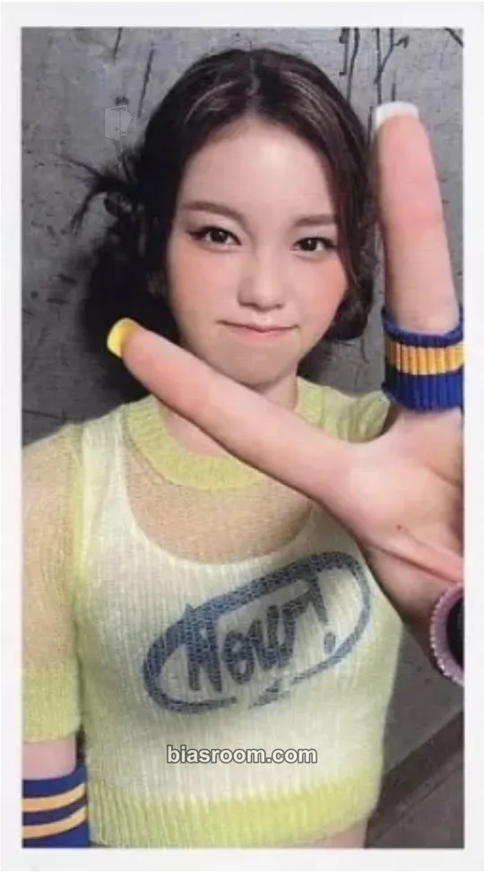 Ayaka CLAP CLAP Photocard - NiziU - NiziU K-pop photocard