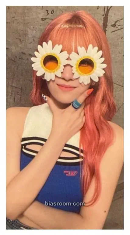 Mayuka CLAP CLAP Photocard - NiziU - NiziU K-pop photocard