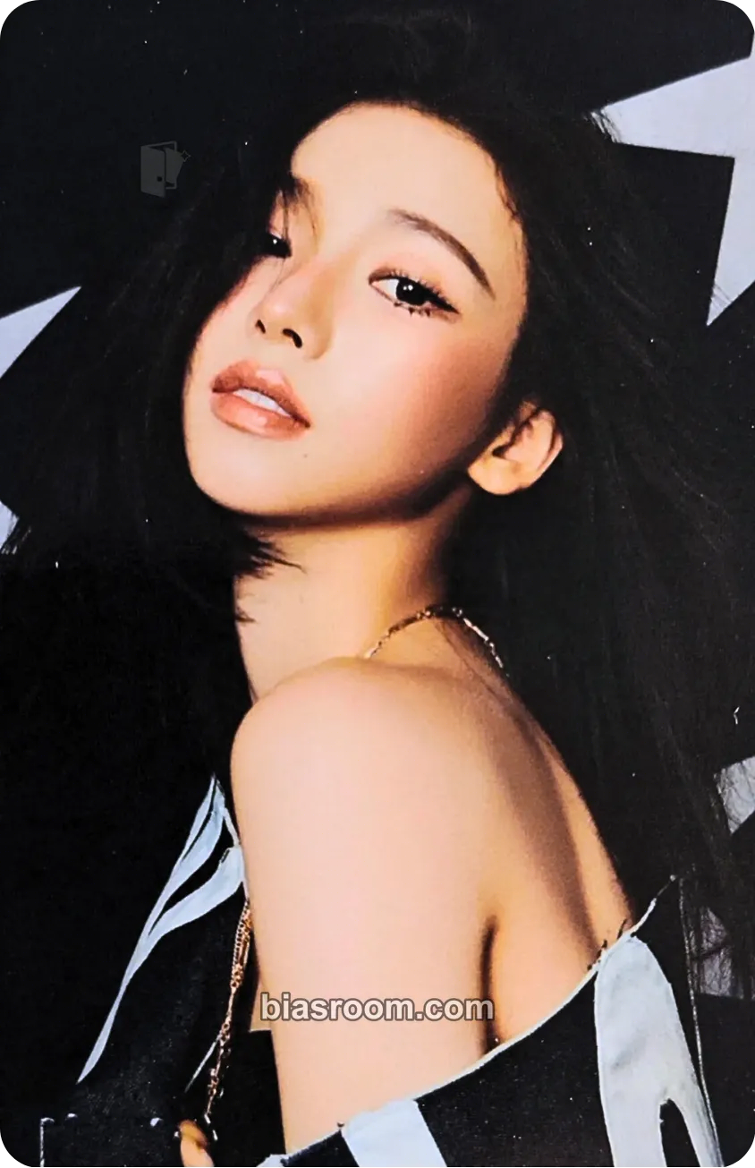 Karina Season's Greetings (2026) Photocard - aespa - aespa K-pop photocard