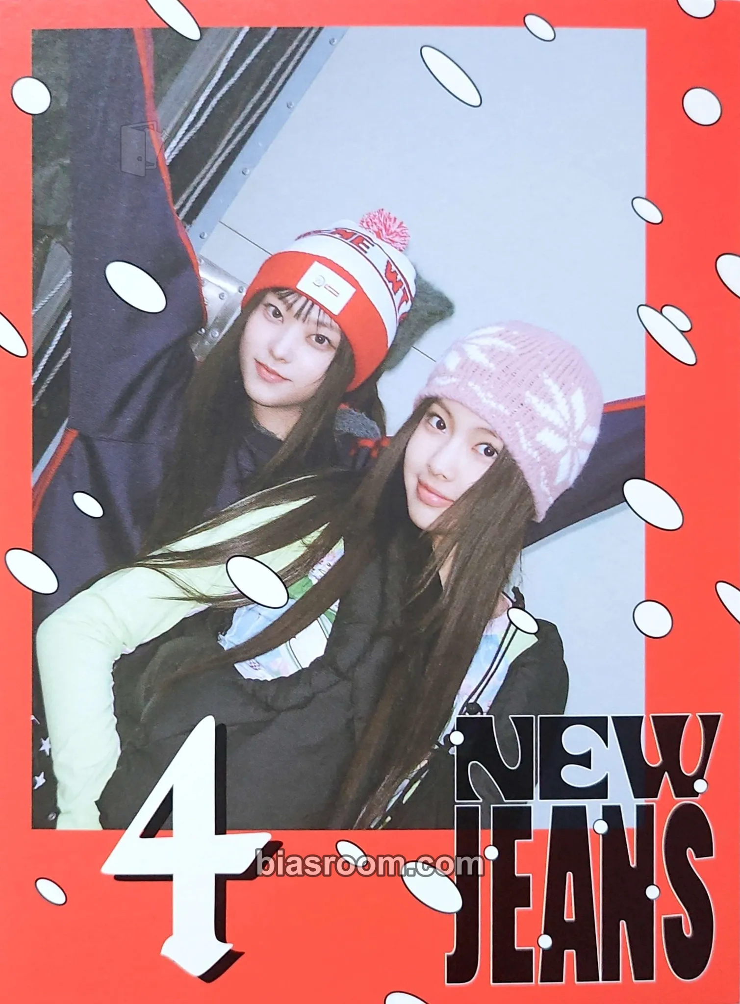 NewJeans “OMG” Photocard - NewJeans - NewJeans K-pop photocard
