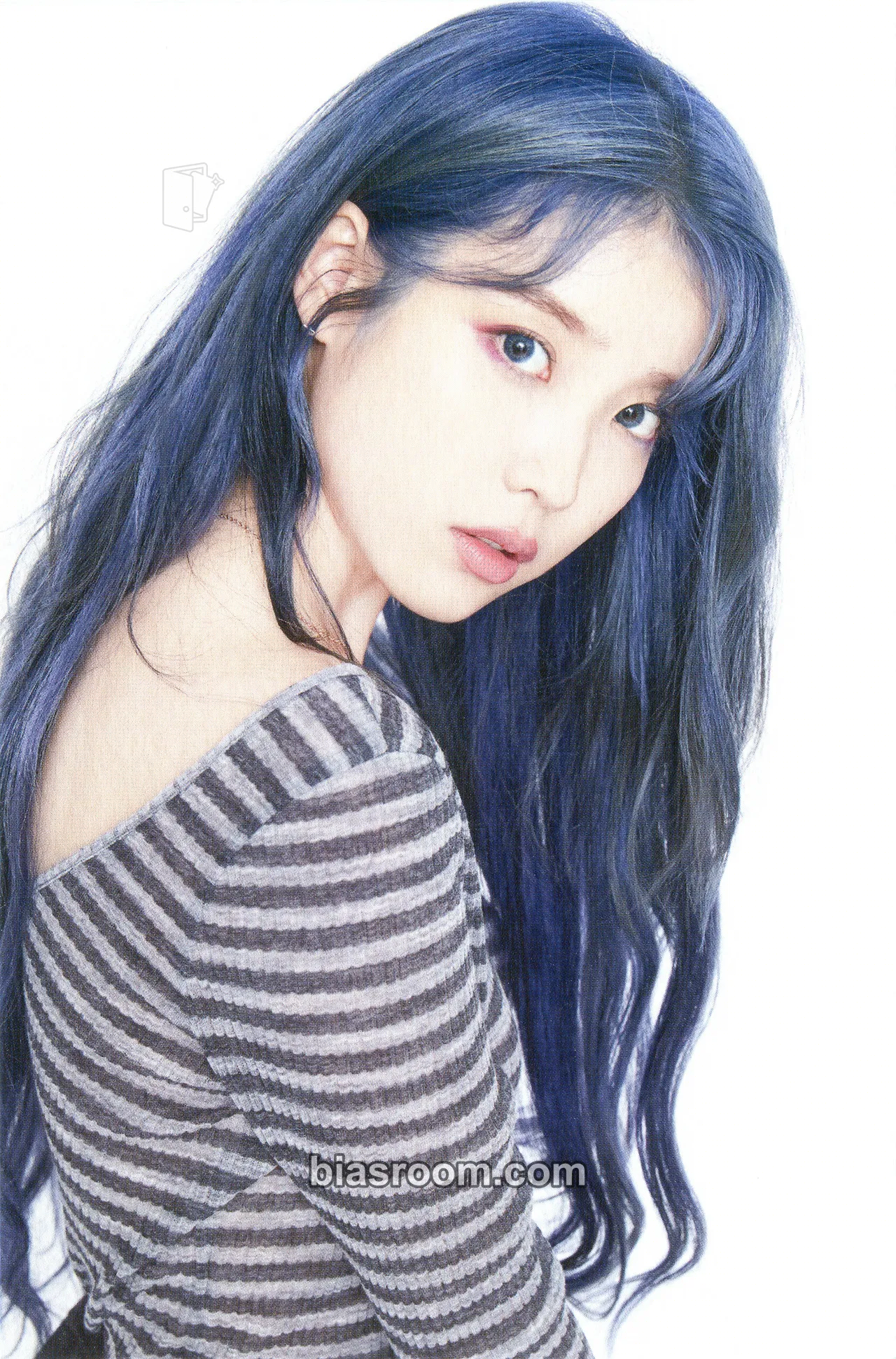 IU Love, Poem 2019 IU Tour Concert Photocard - IU K-pop photocard