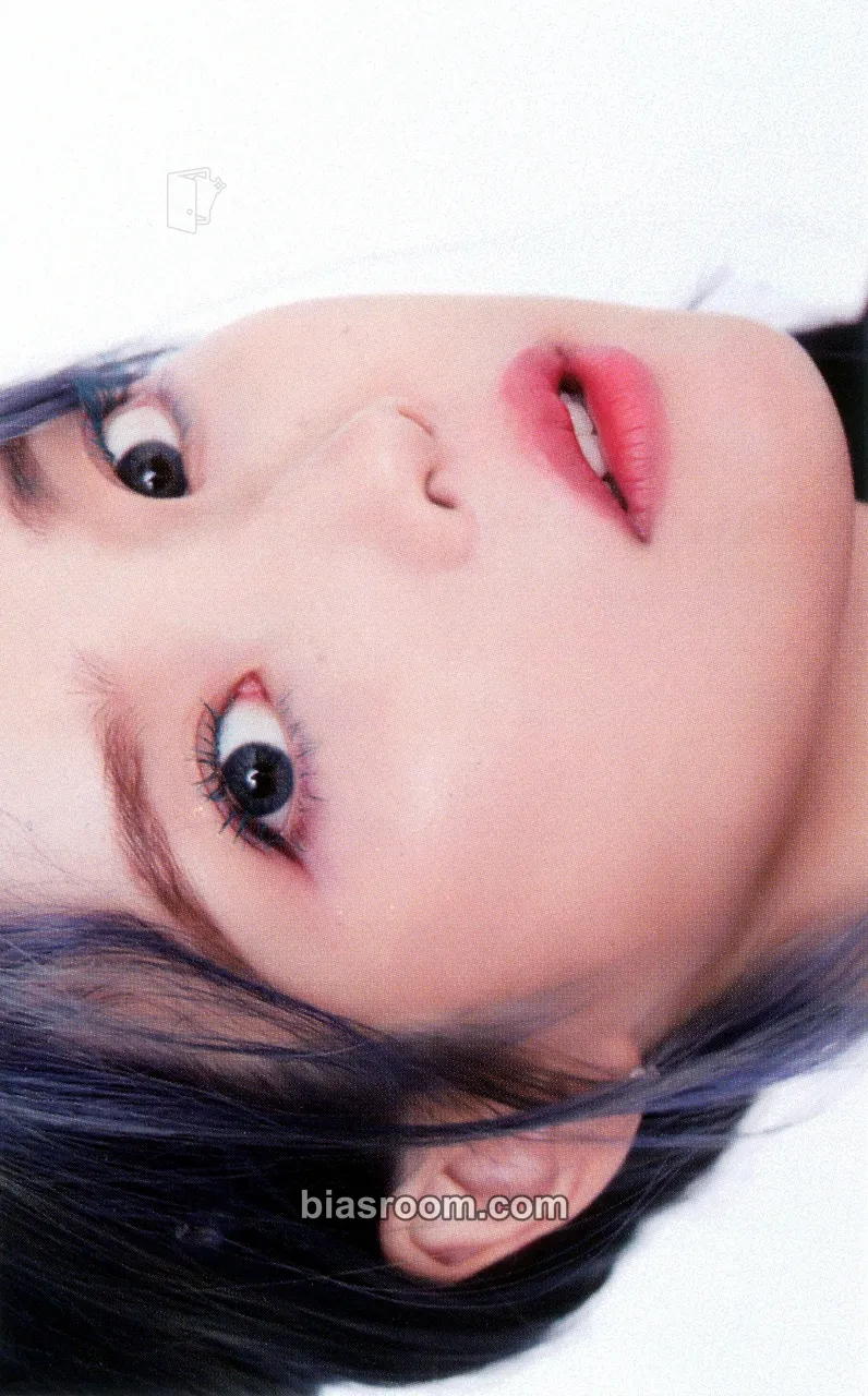 IU Love, Poem 2019 IU Tour Concert Photocard - IU K-pop photocard