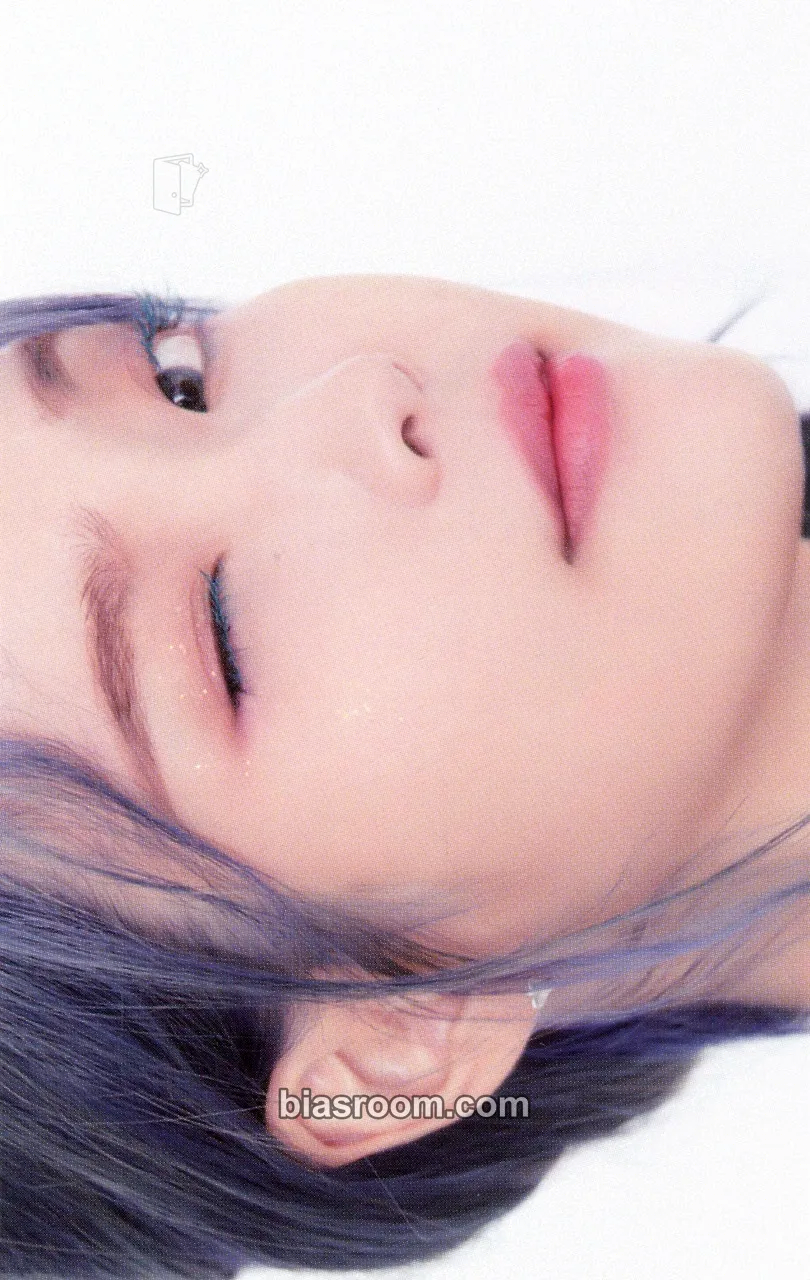 IU Love, Poem 2019 IU Tour Concert Photocard - IU K-pop photocard