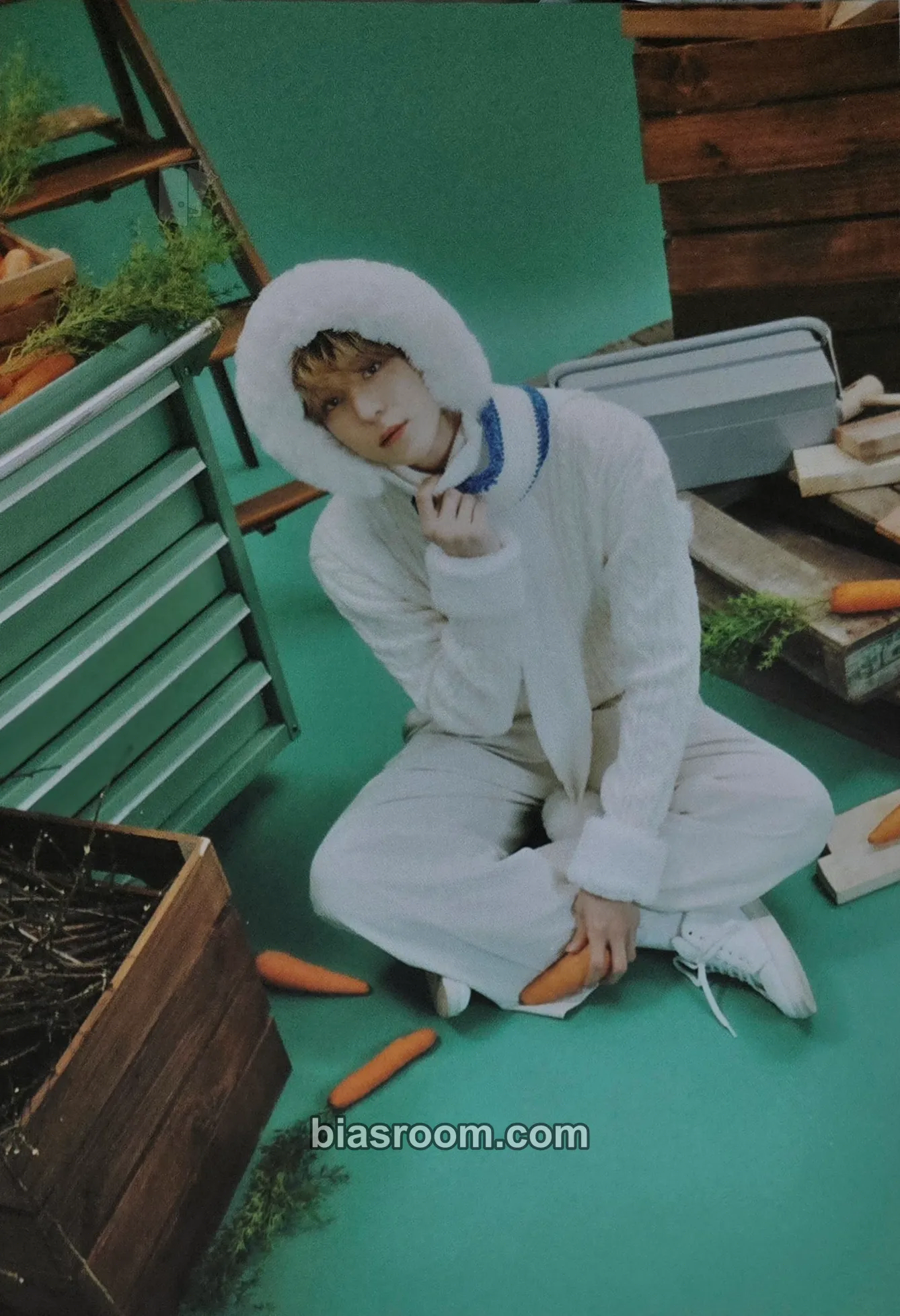 Yunho 8M1S Snowman Factory Photocard - ATEEZ - ATEEZ K-pop photocard