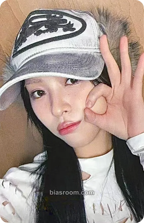 Ryujin TUNNEL VISION Photocard - ITZY - ITZY K-pop photocard