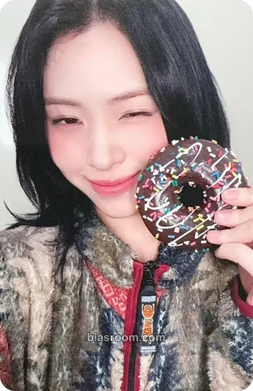 Ryujin TUNNEL VISION Photocard - ITZY - ITZY K-pop photocard