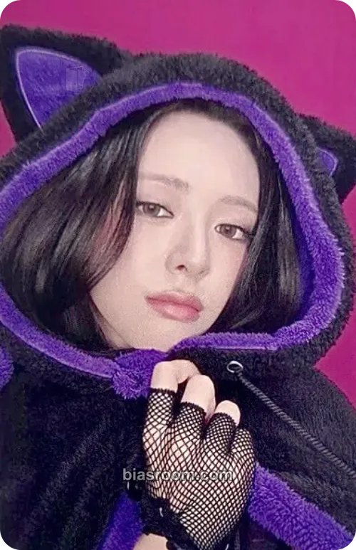 Yuna TUNNEL VISION Photocard - ITZY - ITZY K-pop photocard