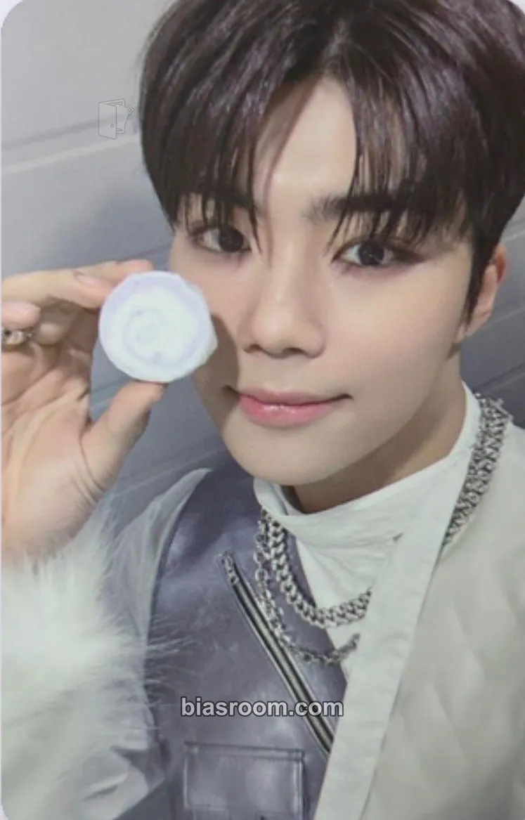Gunwook Melting Point Photocard - ZEROBASEONE - ZEROBASEONE K-pop photocard