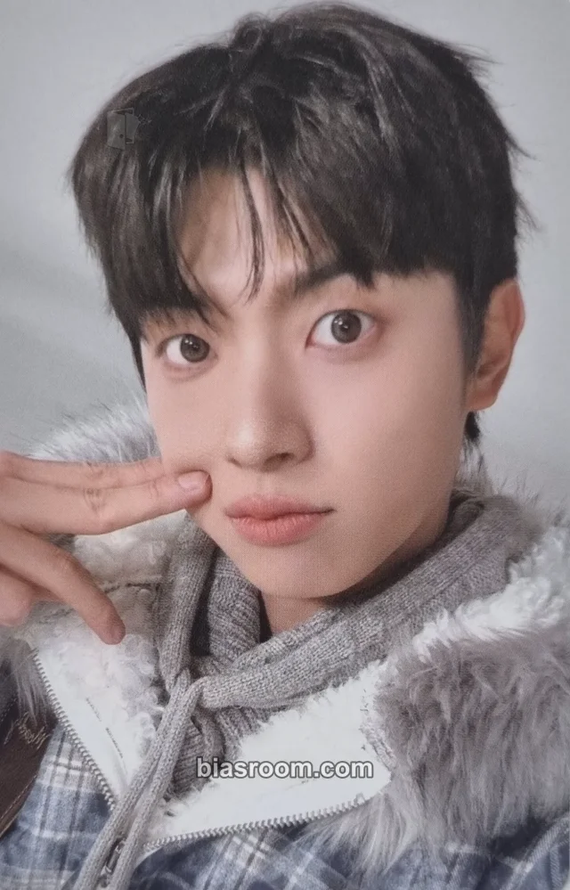 ONEWE - Kanghyun - Studio We: Recording #4 Album album photocard